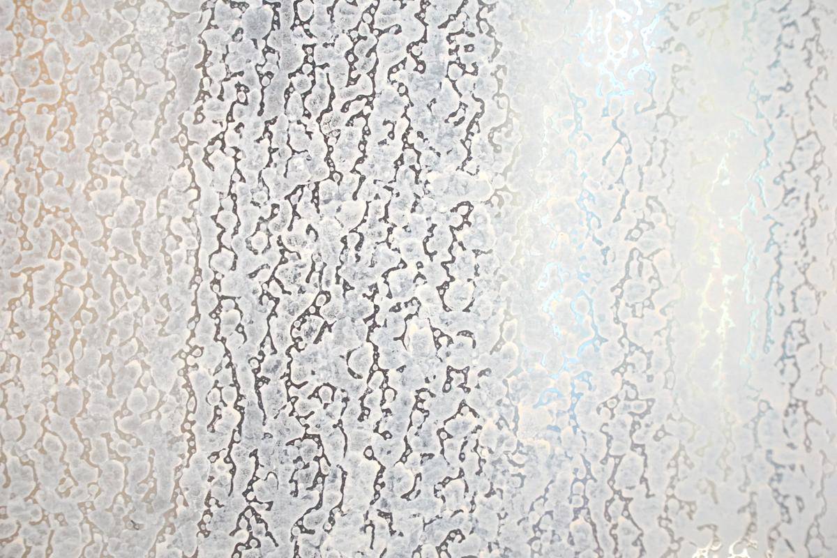 How to Remove Hard Water Stains from Glass