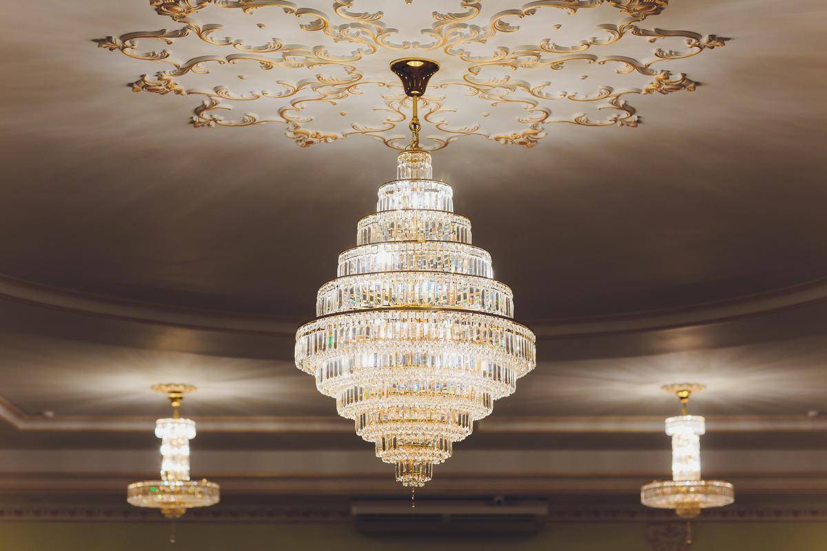 How to Clean a Chandelier in Minutes