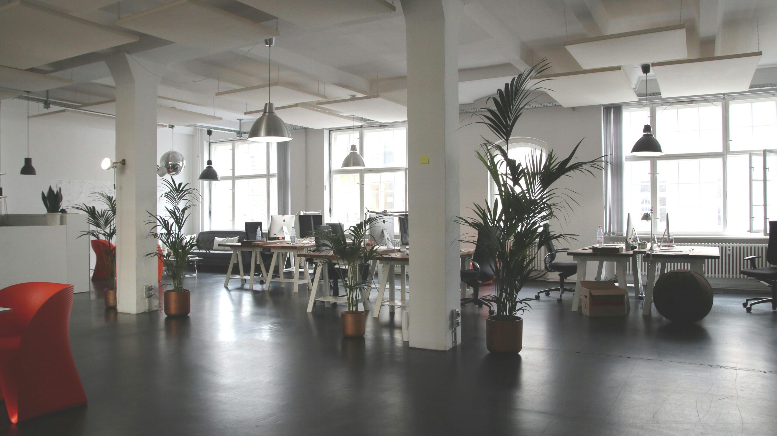The Top Cleaning Products to Use When Cleaning Your Office in Dubai