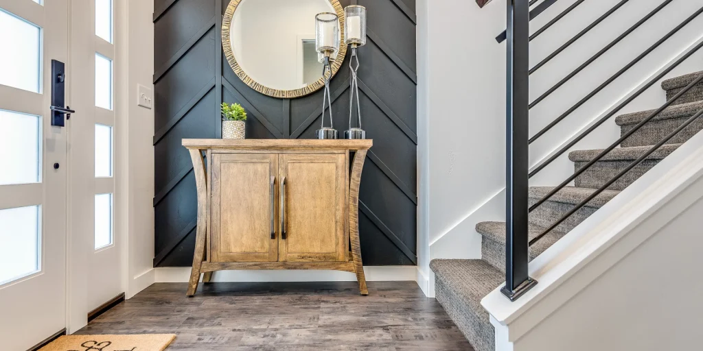 Clean and Tidy Entryway